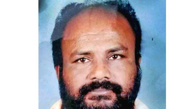 suicide-in-front-of-bjp-p