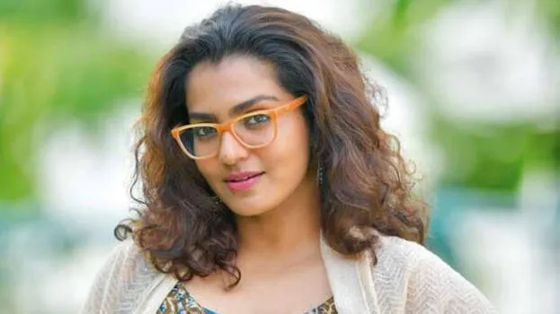 -parvathy-thiruvoth