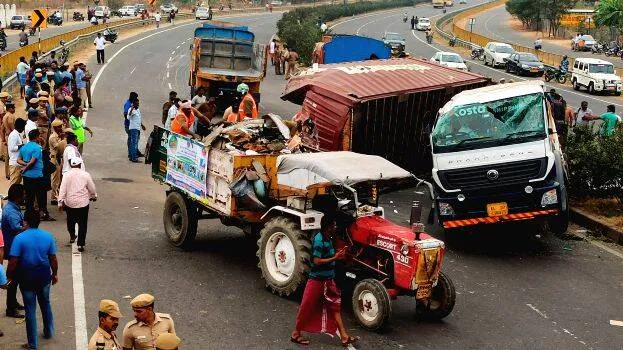 avinashi-accident