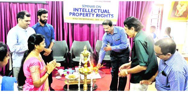 02-saas-college 02-saas-college