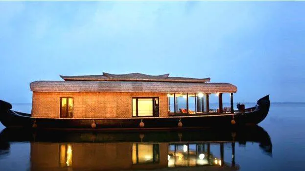 houseboat