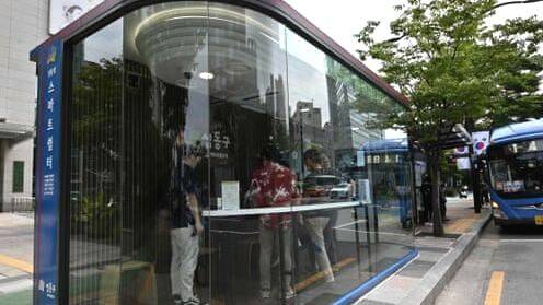 hightech-bus-shelter hightech-bus-shelter