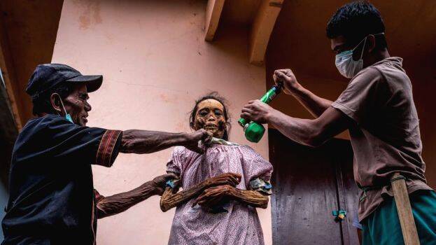 rambu-solo rambu-solo