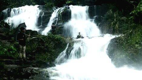 12-manneera-waterfall 12-manneera-waterfall