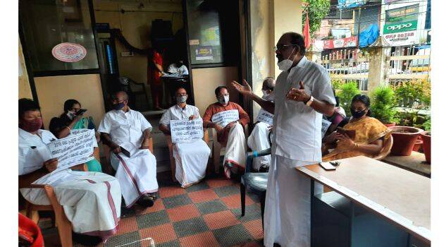 15-pdm-udf-dharna 15-pdm-udf-dharna