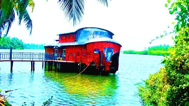 house-boat house-boat