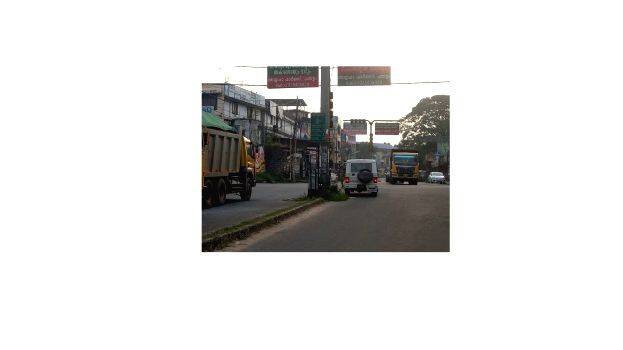 16-police-jeep 16-police-jeep