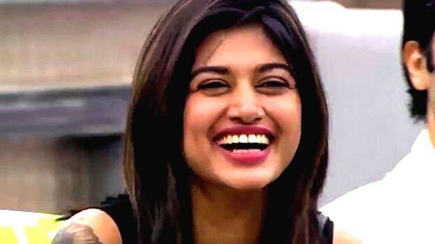 oviya-helen oviya-helen