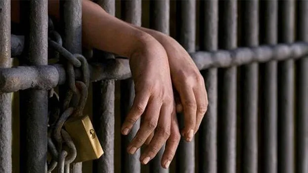 -prison-officer