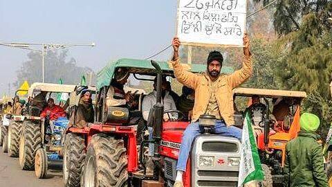tractor-rally-of-farmers