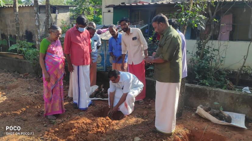 vithum-kaikkottum vithum-kaikkottum