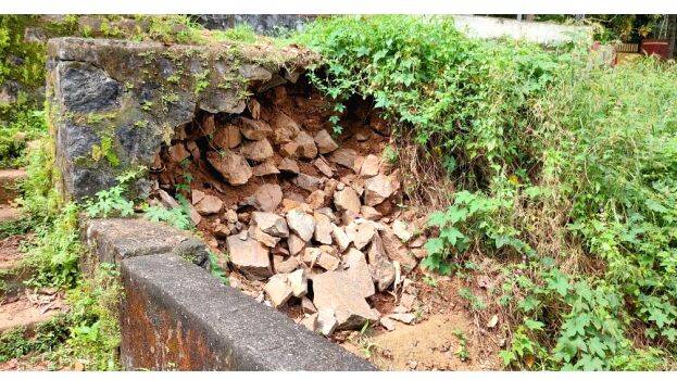 08-bridge-wall 08-bridge-wall