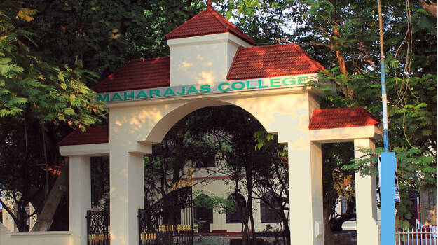 maharajas-college