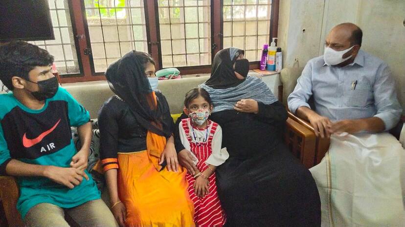 manjali-attack-miniaster- manjali-attack-miniaster-