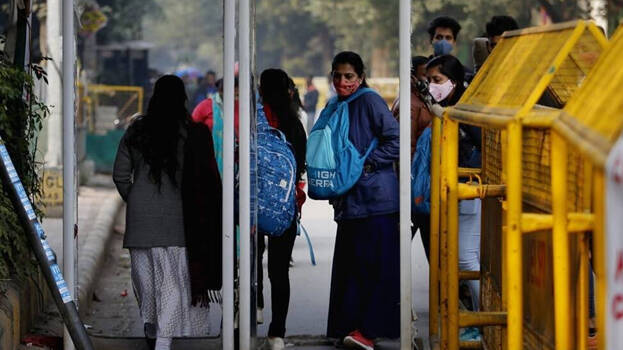 curfew-in-delhi curfew-in-delhi