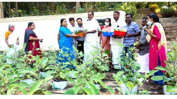 anwar-sadath-mla anwar-sadath-mla