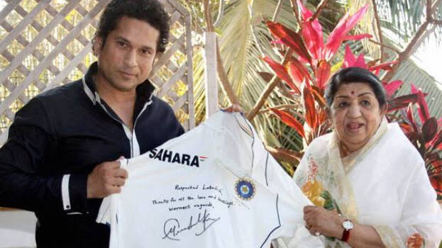 latha-mangeshkar-sachin latha-mangeshkar-sachin