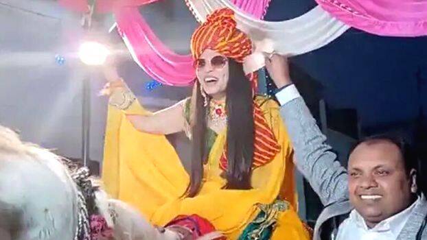 women-barath women-barath