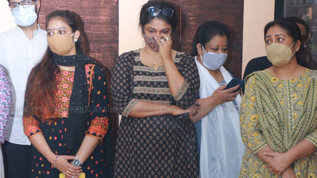 manju-pillai manju-pillai