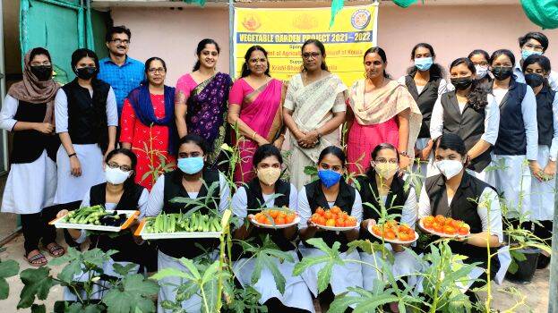 srreenaran- srreenaran-