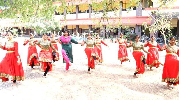 natya-yoga-pariseelanam natya-yoga-pariseelanam