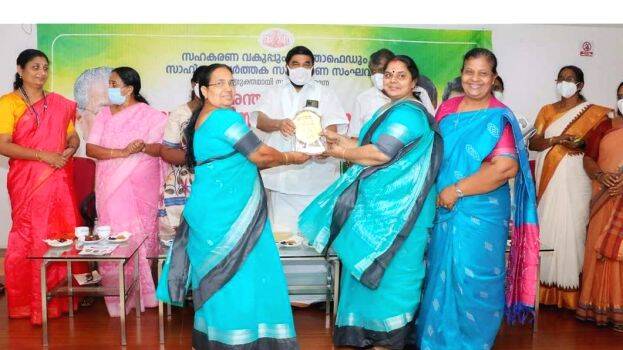 marady-vanitha marady-vanitha