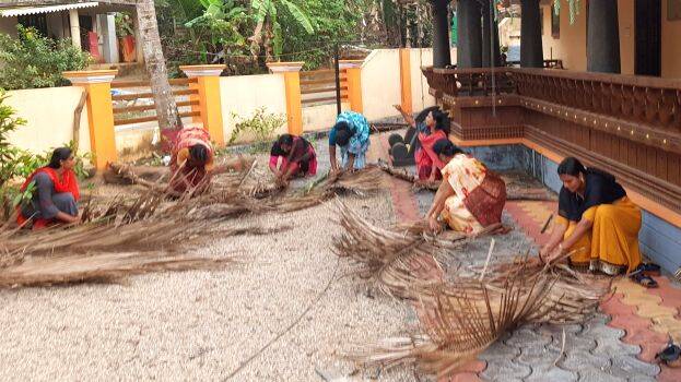 10-elanthoor-padeni1 10-elanthoor-padeni1