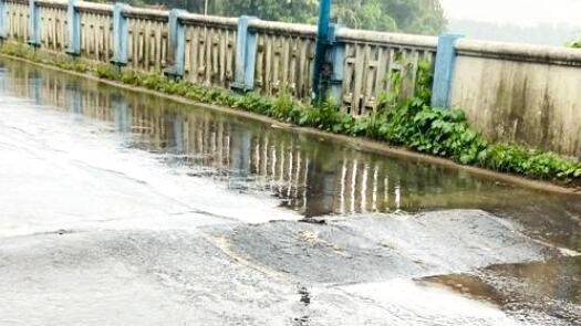 apakatakkuzhi apakatakkuzhi