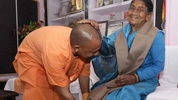 yogi-with-mother-