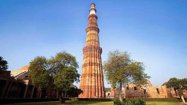 qutub-minar