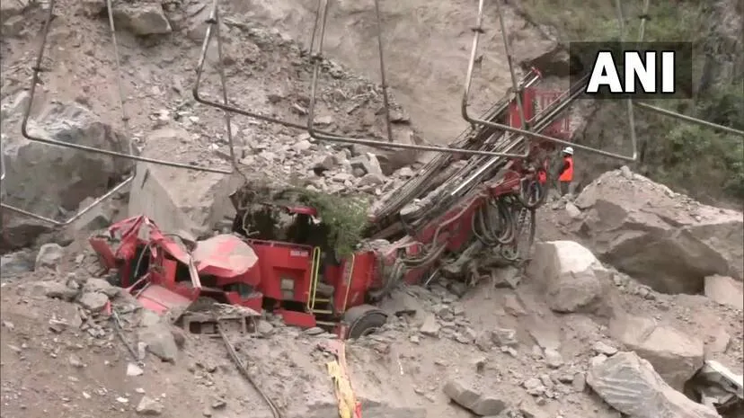 jammu-tunnel-collapsed