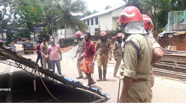 melkoora-thakarnna-nilayi melkoora-thakarnna-nilayi