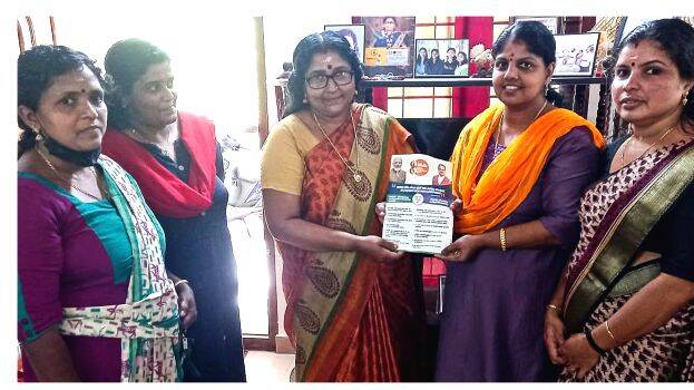 mahila-morcha-adarav mahila-morcha-adarav