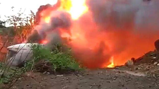 bus-catches-fire bus-catches-fire