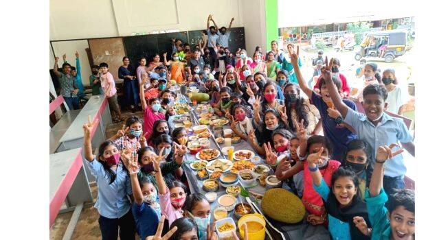 chaka-manga-mela chaka-manga-mela