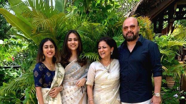 navya-family navya-family