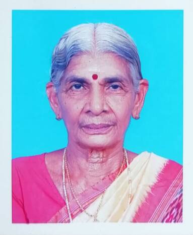 sarojiniyamma sarojiniyamma