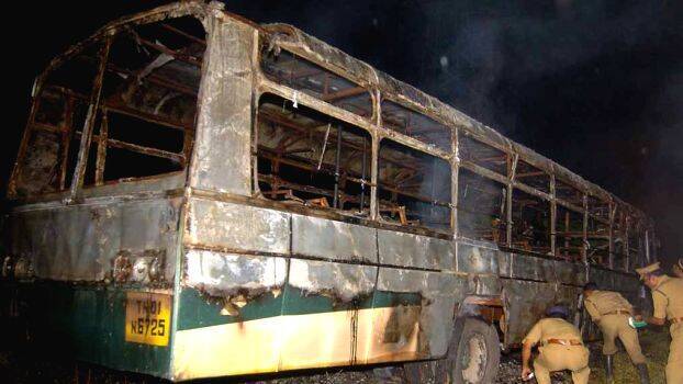 kalamassery-bus-burning-c kalamassery-bus-burning-c