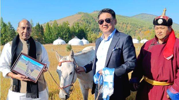 mongolian-president-gifts