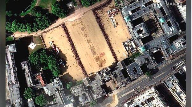 queen-elizabeth queen-elizabeth