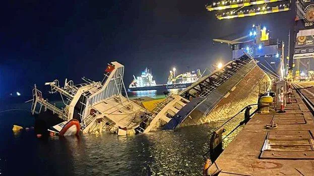 ship-sinks-at-turkey