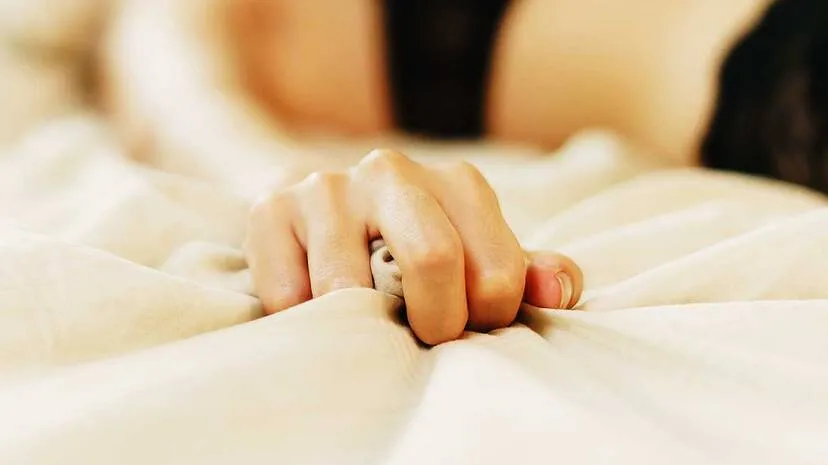 female-masturbation