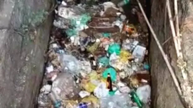 plastic-