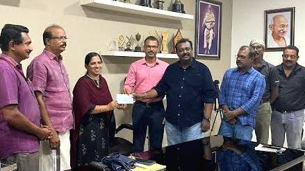 r-sankar-statue r-sankar-statue