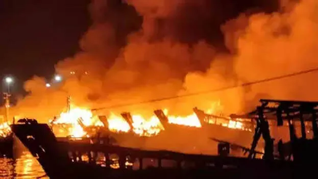 boat-fire