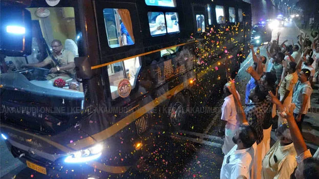 navakerala-bus