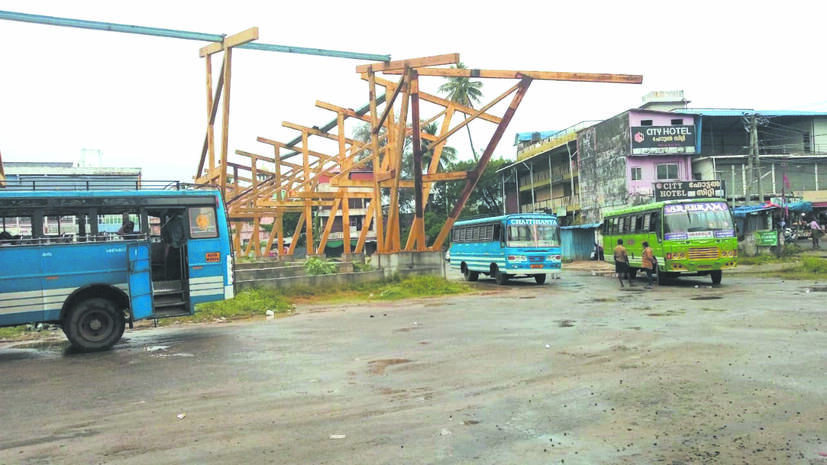 bus-stand bus-stand