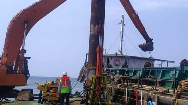 sand-removing sand-removing