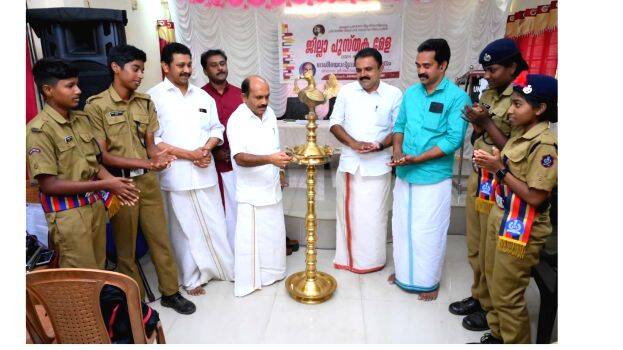 28-mlpy-book-fair 28-mlpy-book-fair