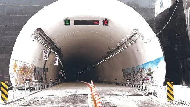tunnel-road